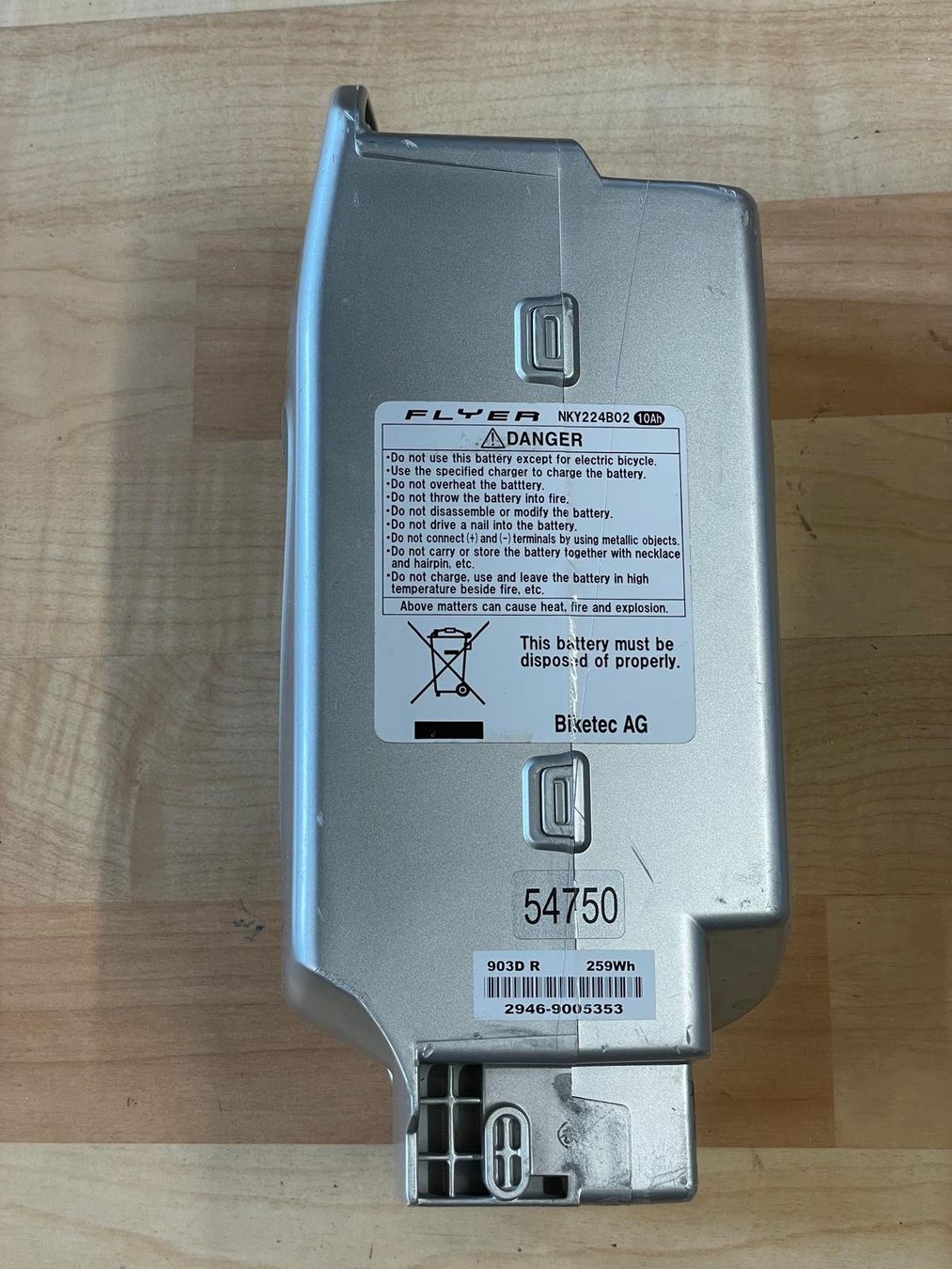 Flyer Akkus: Flyer Akkubox 26V  NKY224B02 – Gebraucht aus Aristau von  3