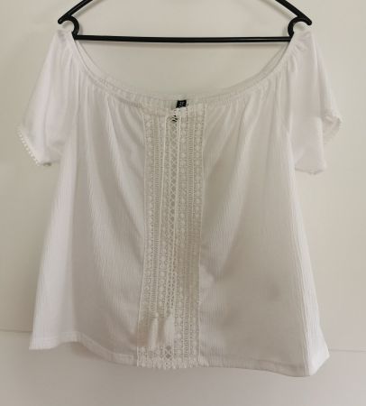 Sommerliches Off-Shoulder-Top, Weiss mit Spitze, Gr. M , H&M