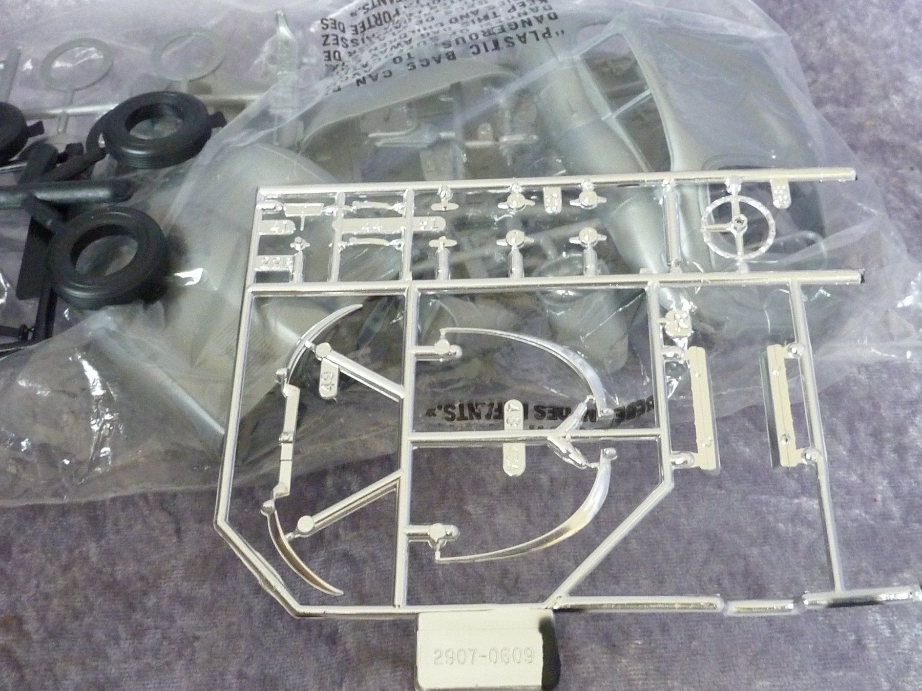 AMT/ERTL Voitures modèles: Jaguar E-Type Coupe 1:24 – D'occasion à Dürrenäsch par modellautos4you 4