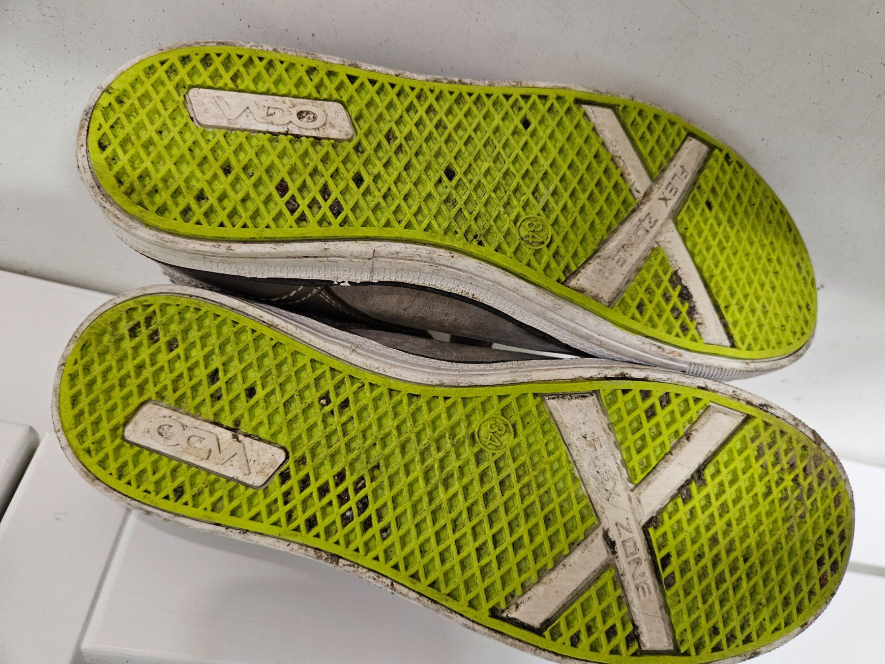 Scarpe per ragazzi: Sneaker VADO 34 – Usato da Hünenberg venduto da lexli06 2