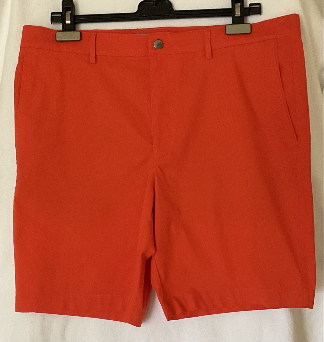 Callaway Pantaloni: Callaway short de golf orange - EU 50 – Usato da Corseaux venduto da Mililaforet75