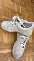 Nike Air Force 1 LV8 Suede Sneaker - Zeitloser Klassiker