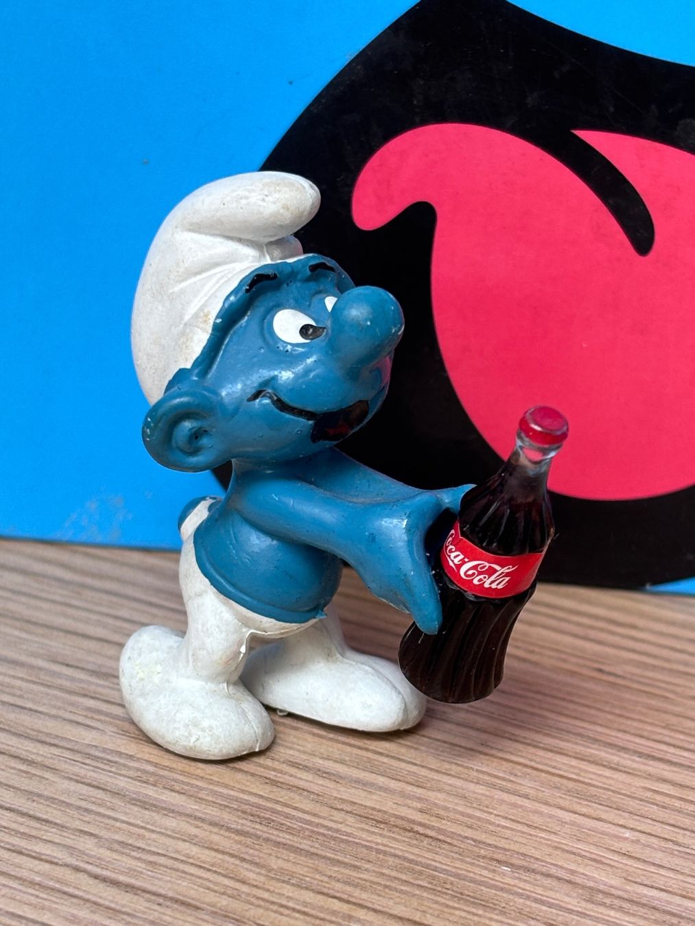 Statuette: Schlumpf mit Cola-Flasche – Usato da Lyss venduto da Duckszone