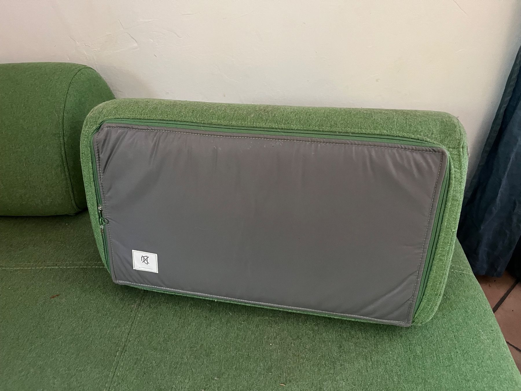 Sofas: Bettsofa, sehr gut erhalten – D'occasion à Nennigkofen par cha_8dgw 2