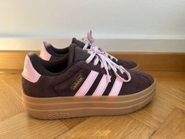 Adidas Court Bold Sneaker