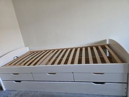 Ausziehbett mit Schubladen weiss guter Zustand