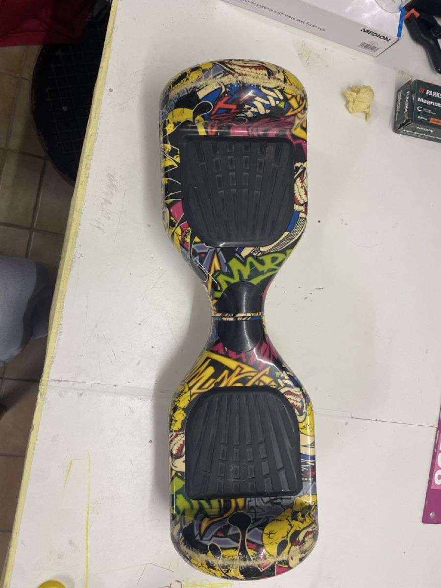 Hoverboard: Hoverboard mit Graffiti-Design gebraucht ( mit Ladekabel) – Usato da Frauenfeld venduto da sve_r5qv 1