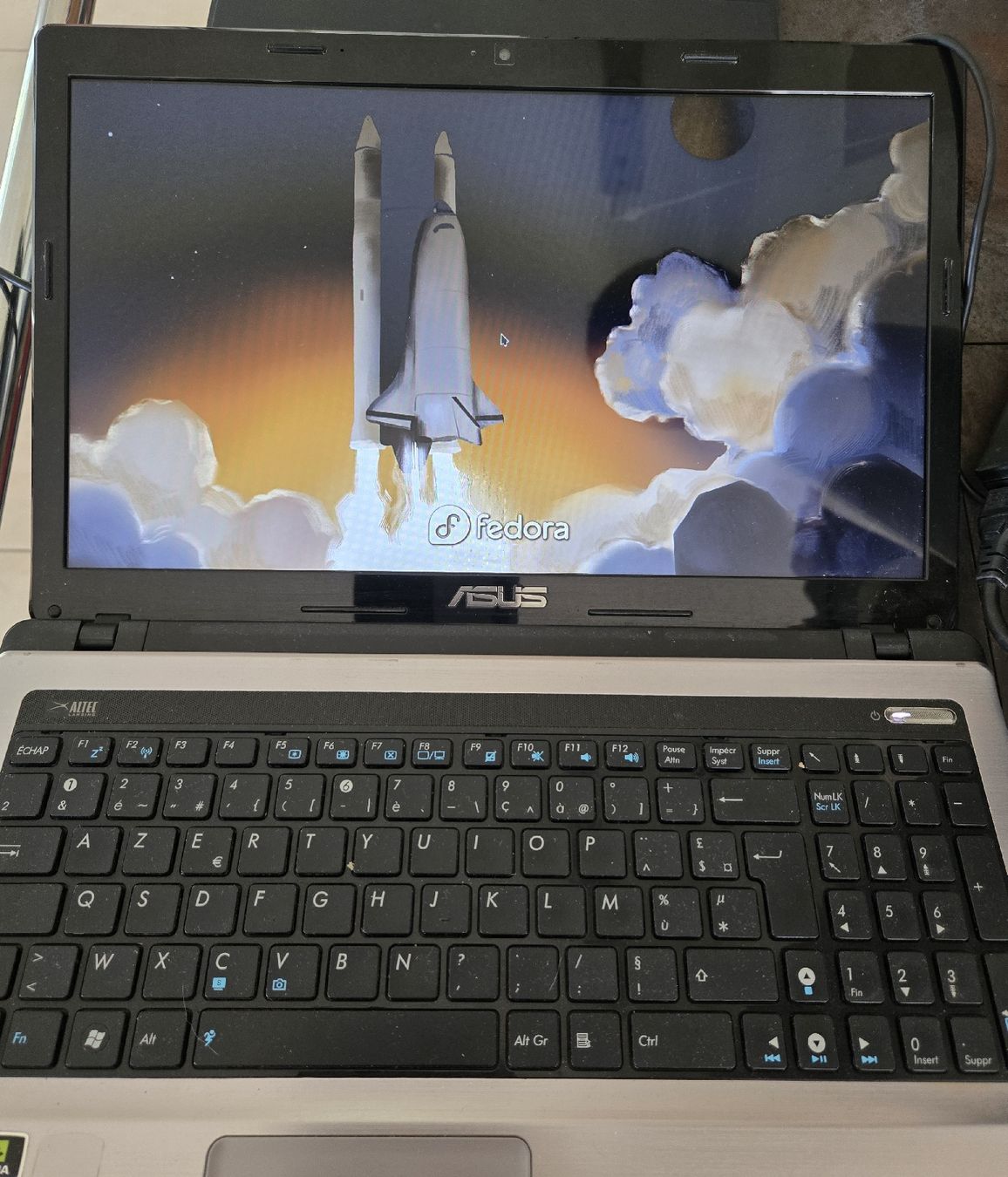 Asus Portables: Asus pc – D'occasion à Le Sentier par dperazzi