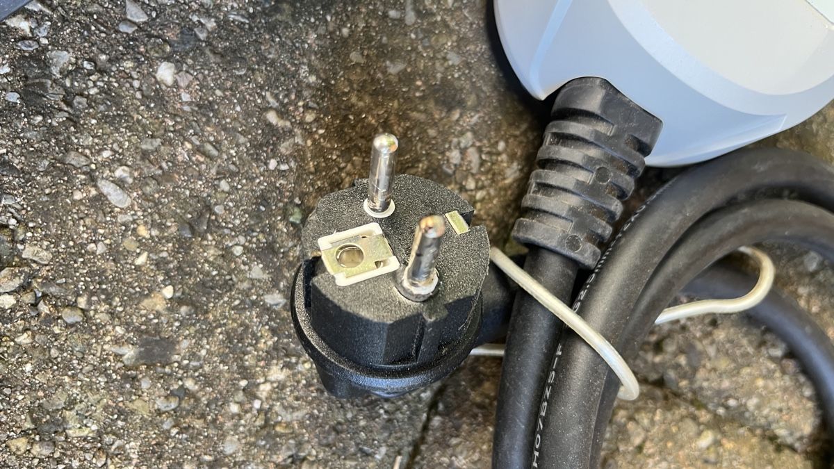 Unità & Adattatore: Ladeadapter ElektroAuto 230V Schuko-stecker – Usato da Thun venduto da Peters02 1