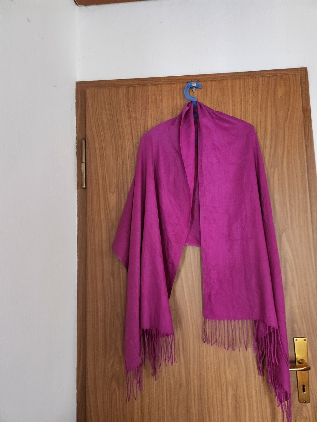 Foulards, Tücher & Schals: Foulard violet cachemire taille unique avec défaut – Gebraucht aus Niedergösgen von Eva2410