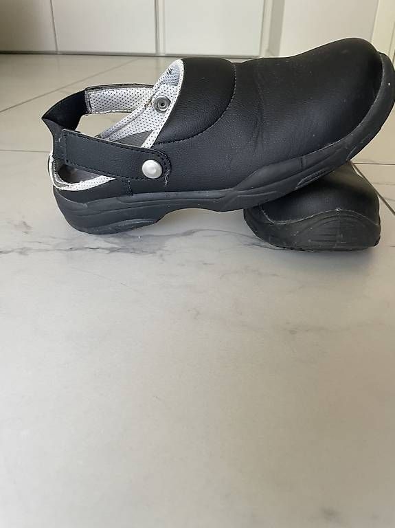 Scarpe da donna: Sabot per cucina professionale misura 37  – Usato da Locarno venduto da ste_8rjr 2