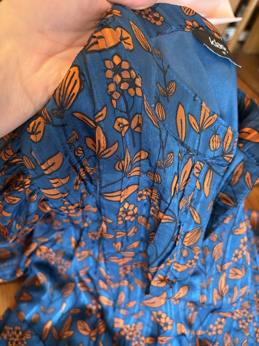 Robes: Klass robe taille 12 – D'occasion à Attalens par Skorpionica 3