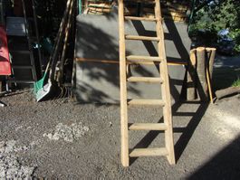 Antike Holztreppe  - Leiter