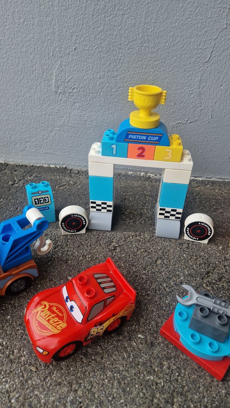 Lego Giocattoli: Lego Duplo Lightning McQueen  – Usato da Falera venduto da kittykitt 2