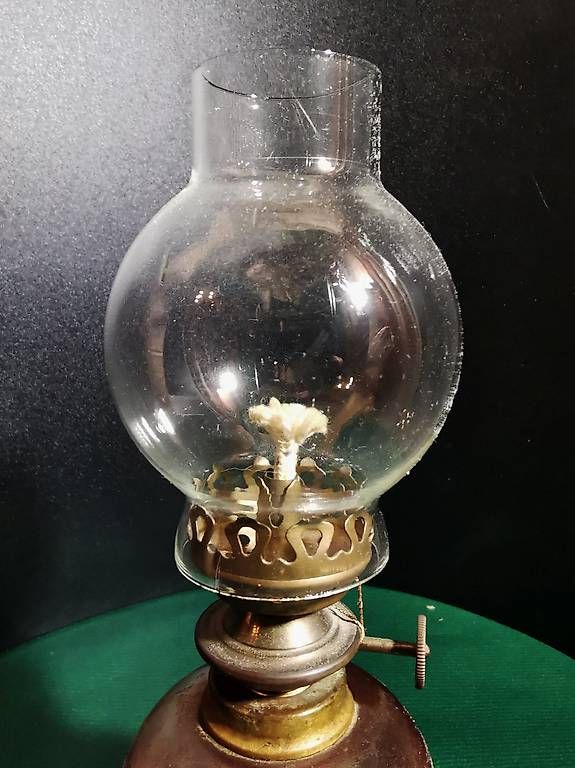 Lampade: Grandiose Petroleum- oder Öllampe, mit Vogelmotiv bemalt – Usato da Dübendorf venduto da aschiduebendorf 4