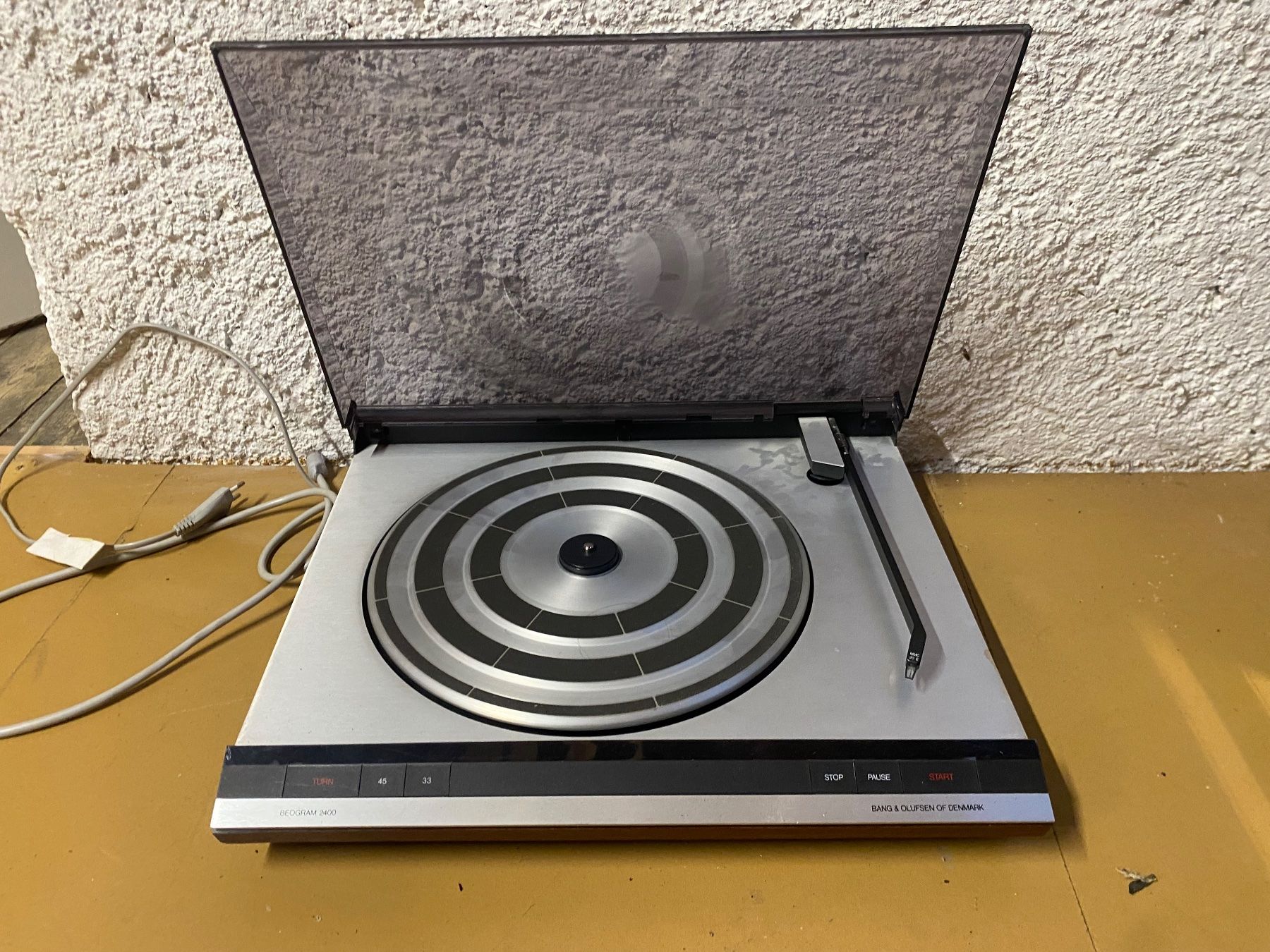 Bang & Olufsen Giradischi: Bang & Olufsen, Plattenspieler Beogram 2400 – Difettoso da Zürich venduto da 888simon888