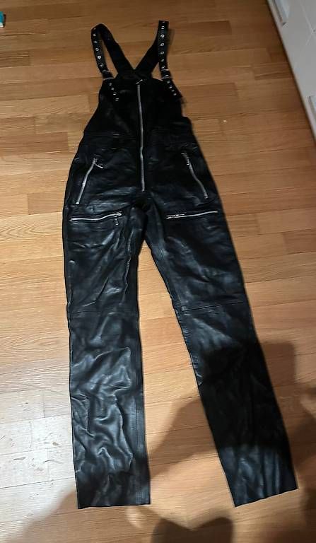 Hosen: Kunstlederlatzhose gr.s – Gebraucht aus Möriken AG von Marisa043 2
