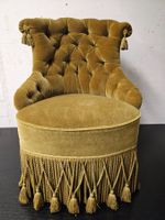 Antiker Prinzessinnen Stuhl / Fauteuil mit grüngoldenem Samt