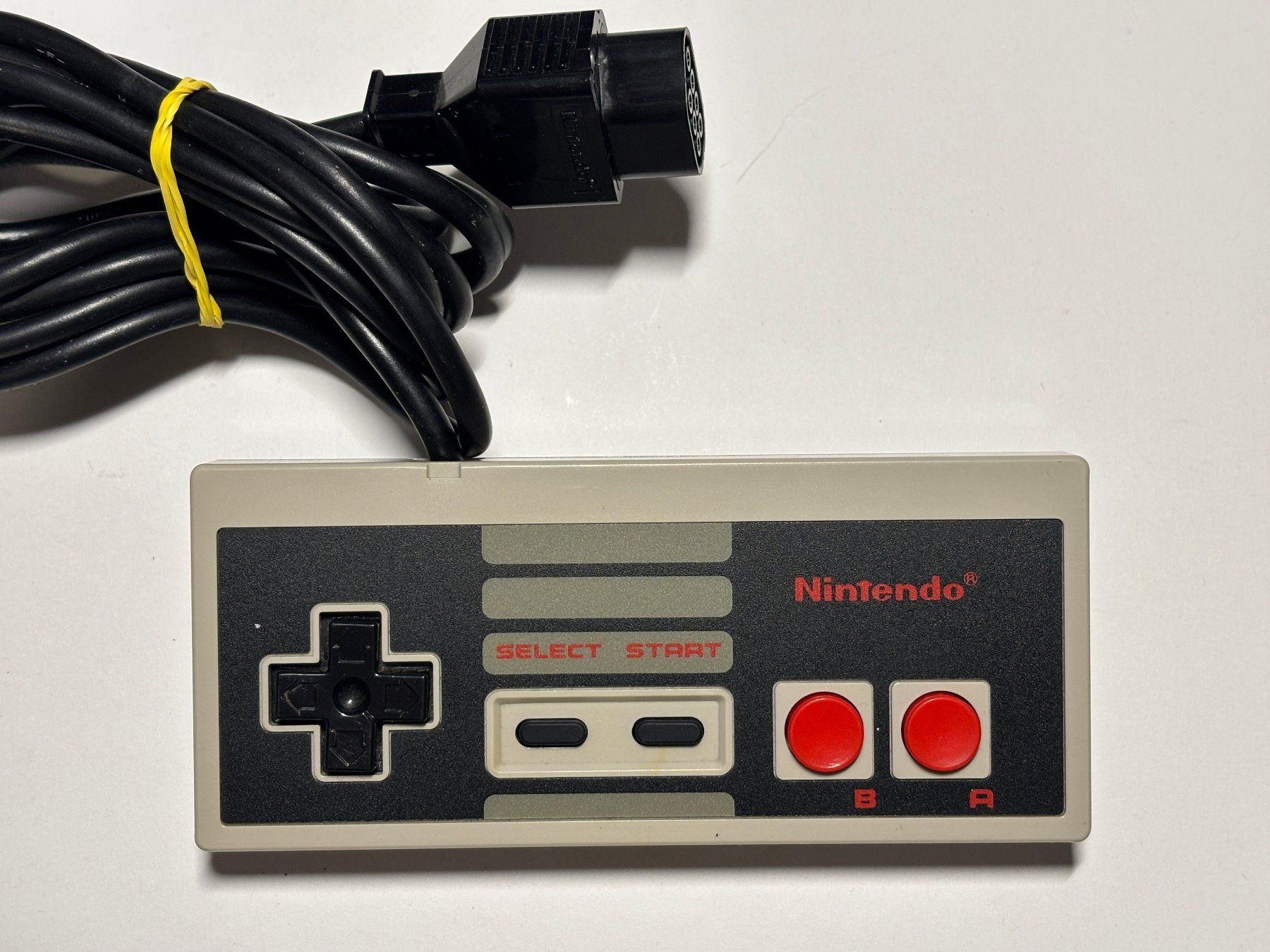 Nintendo Controller: NES - Controller – Usato da Allschwil venduto da Bullach