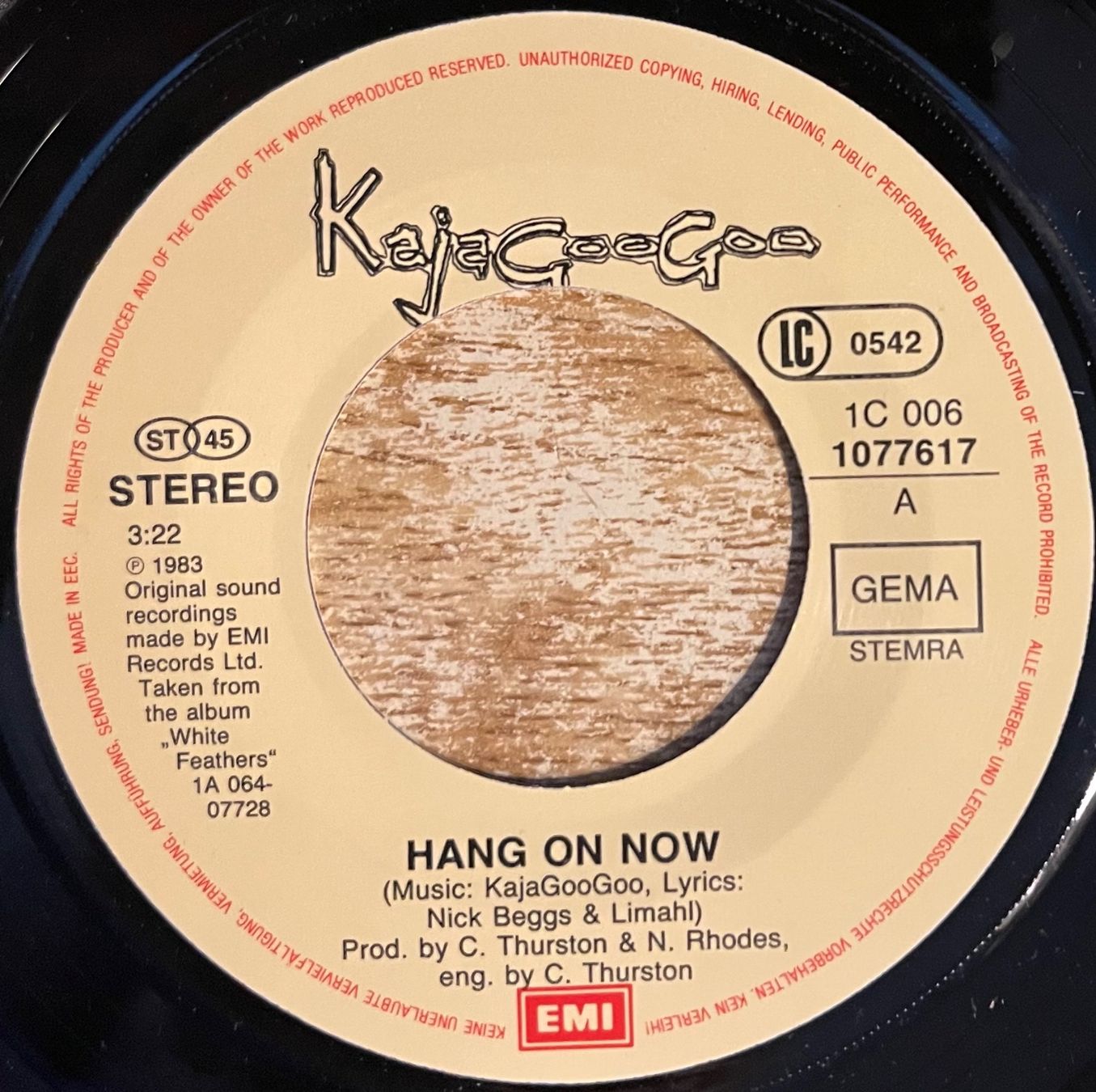 Dischi in vinile: KAJAGOOGOO - HANG ON NOW – Usato da Bussigny venduto da vinyl-pas-cher 2