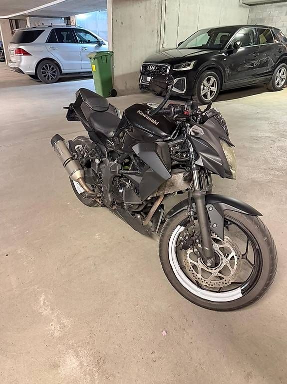 Kawasaki Strada: Kawasaki Z125 – Usato da Mägenwil venduto da jan_v6vx