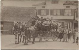 Landwirtschaft/Pferde-Fuhrwerk 1910 vor Restaurant TG/SG/ZH?