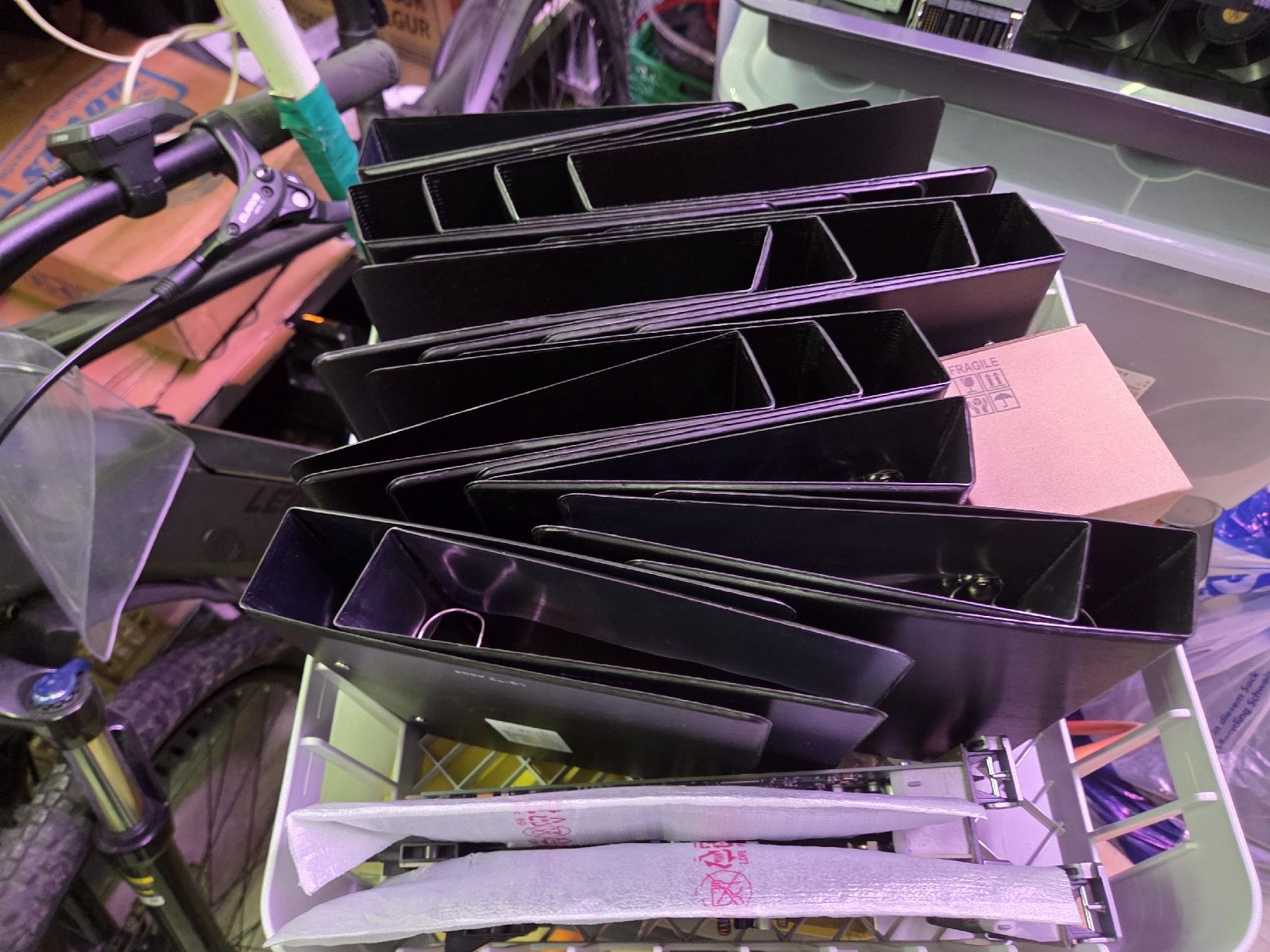 Leitz Raccoglitori: Leitz Ordner 4604 schwarz 25 mm Ringbuch A5 – Nuovo e nell'imballaggio originale da Zürich venduto da eymen20 5