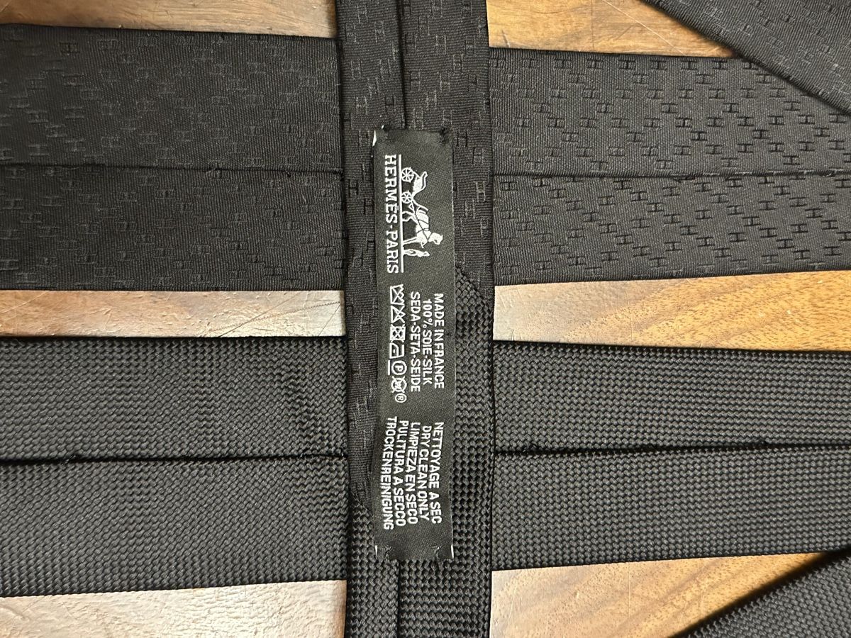 Hermès Krawatten: Hermès Cravatte Doppelseitig Schwarz – Gebraucht aus Bern von calsenn 3