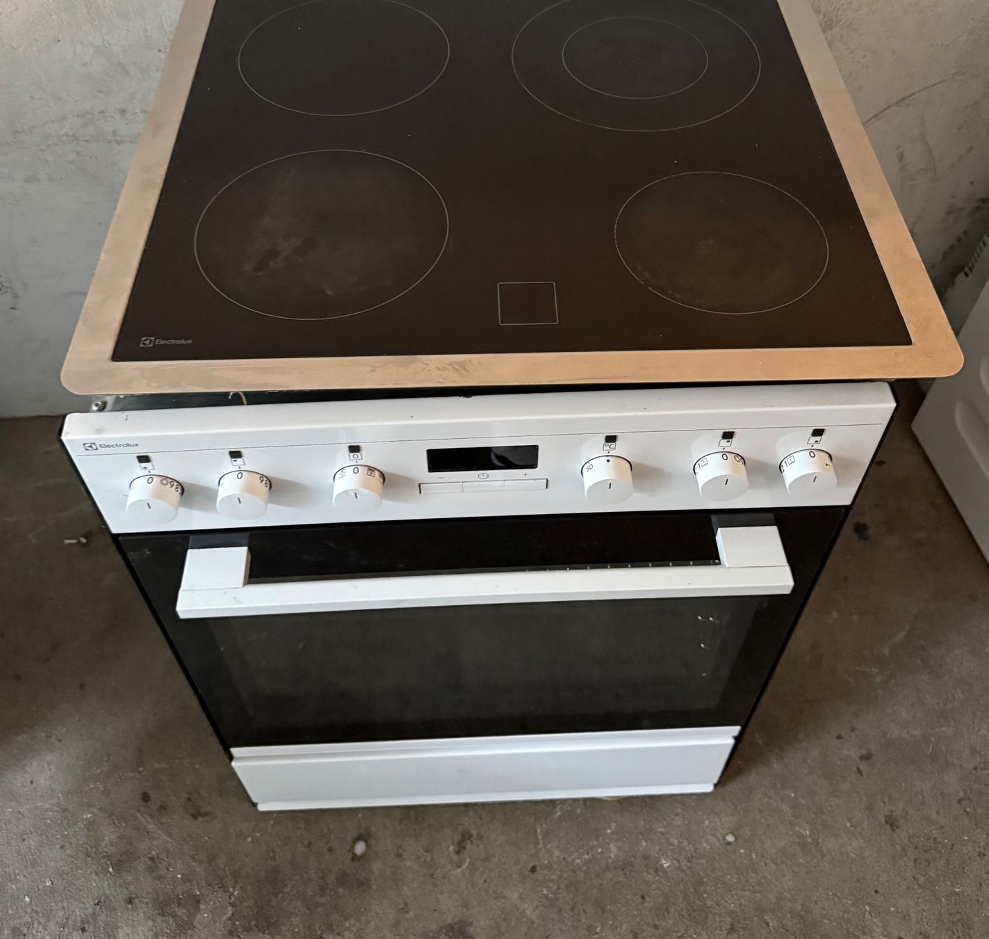 Electrolux Forni: Electrolux 55cm Backofen Glaskeramik – Usato da Kloten venduto da top2000 3