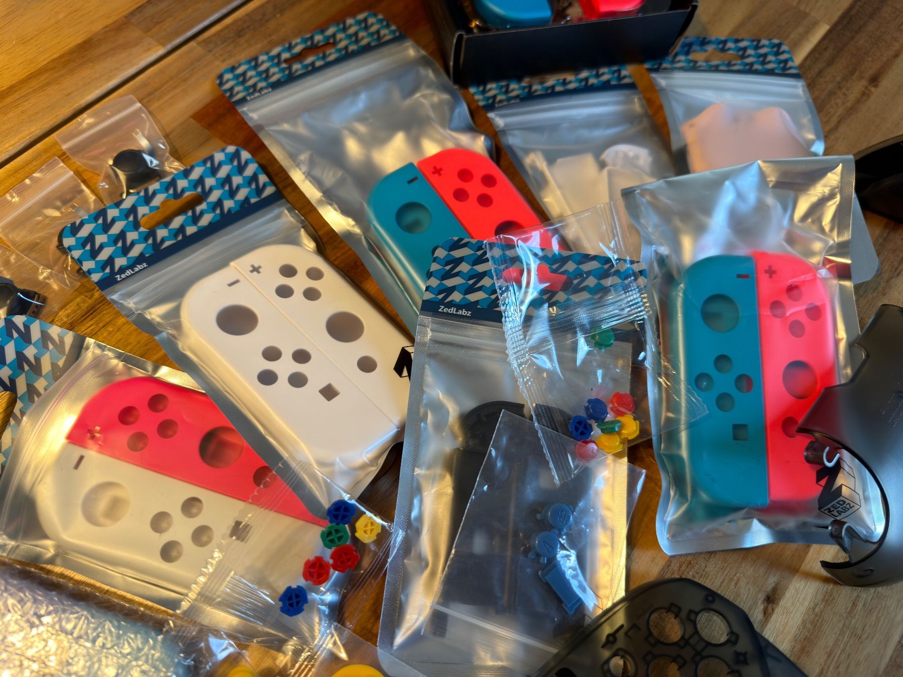 Nintendo Consoles: Lot de pièces pour Joycon Nintendo Switch – Défectueux à Pailly par RomainR 3