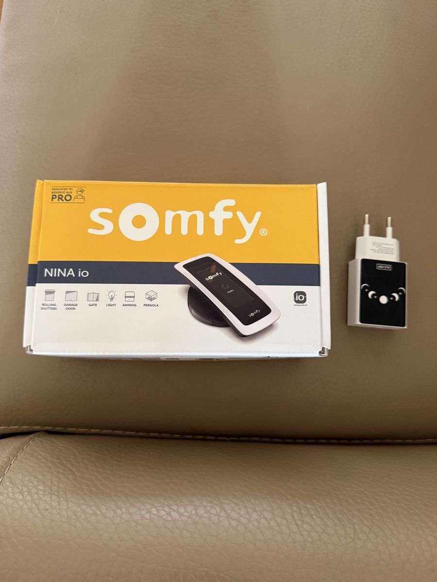 Somfy Fernbedienungen: Télécommande Somfy Nina io – Gebraucht aus Clarens von Gabi0062