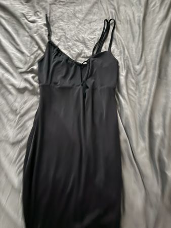 Schickes, kurzes, schwarzes Kleid, Grösse 36/S