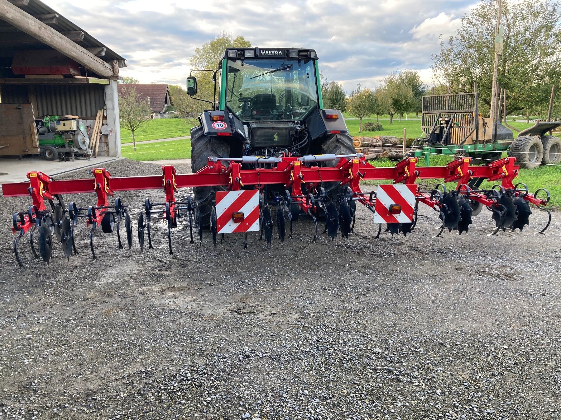 Tutte le macchine: Maishackgerät Kongskilde – Usato da Sempach Station venduto da ValtraFahrer 4