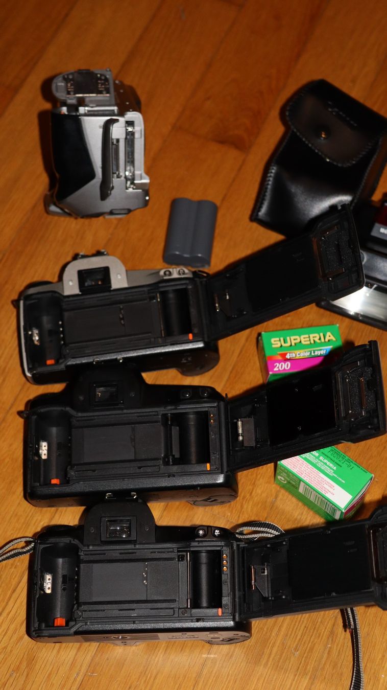 Canon Kamera: Canon Eos 300 D, Eos 500 N, Eos 1000 F, Eos 500 – Gebraucht aus Hohenrain von magiclocke 3