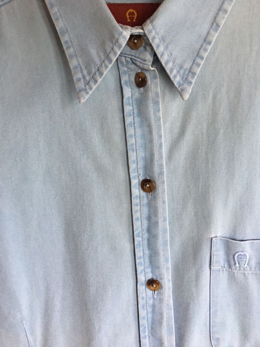 Camicette: Aigner Jeansbluse Grösse 40 – Usato da Lauenen b. Gstaad venduto da Li-A8gut 3