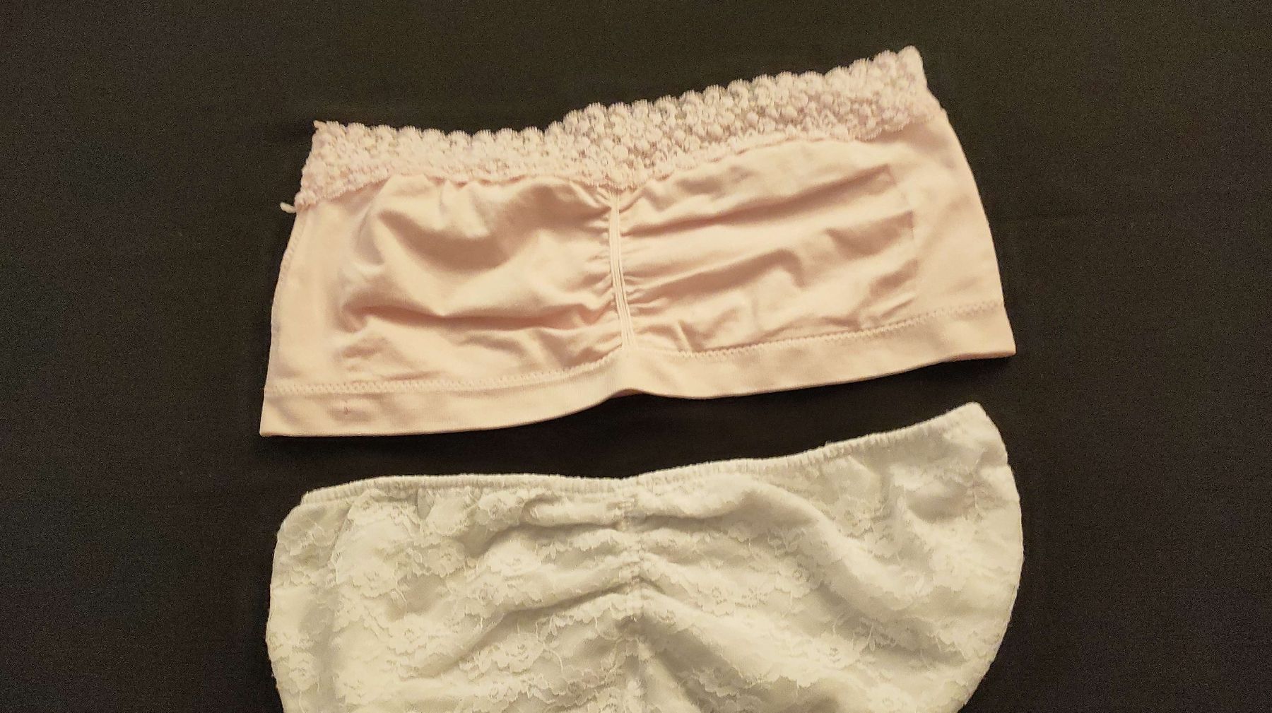 Top: Bustier Set, Weiss und Rosa mit Spitzen Grösse S / M – Nuovo (secondo la descrizione) da Gipf-Oberfrick venduto da minini