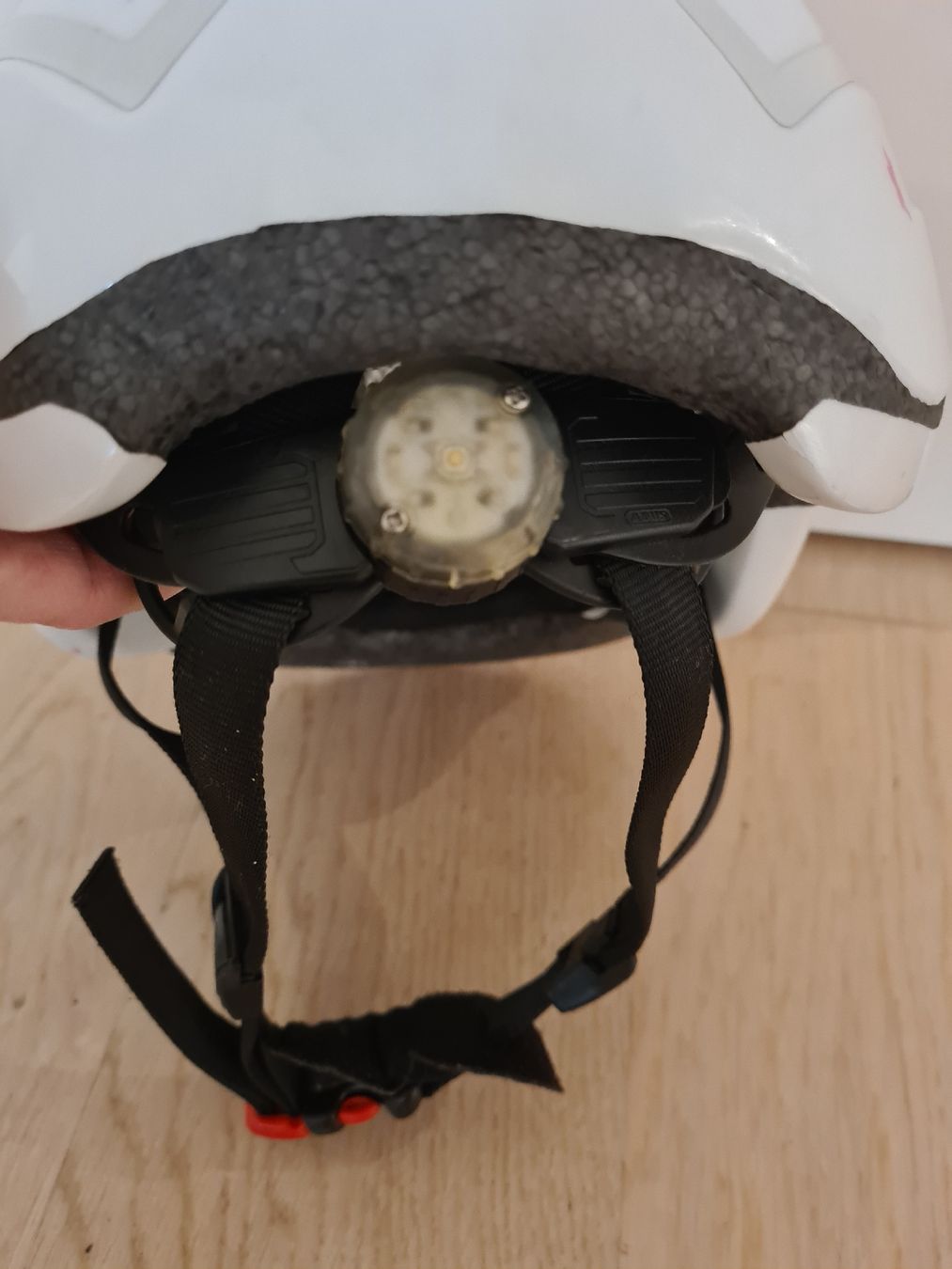 Abus Caschi: Kinder-Velohelm Abus – Usato da Aeugst am Albis venduto da miizli 3