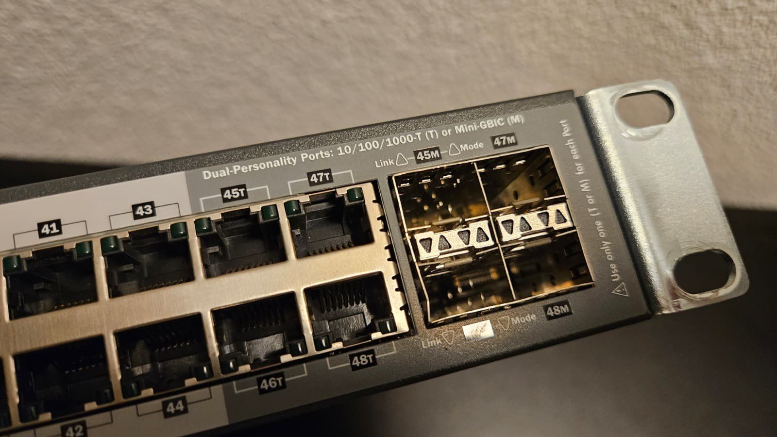 Hub & Switch: HPE 2810-48G Switch (J9022A) – Usato da Adlikon b.Regensdf venduto da Sn00k3r 2