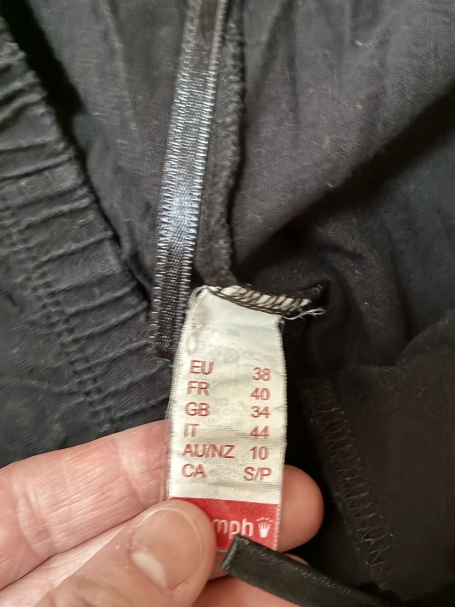 Negligees & Pigiami: Damen Shorts schwarz Grösse 38 – Usato da Schaan venduto da RicX-10 1