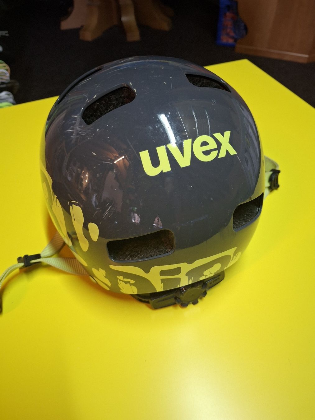 Uvex Caschi: Uvex Kinder Velohelm – Usato da Gommiswald venduto da mur_8v6r 1