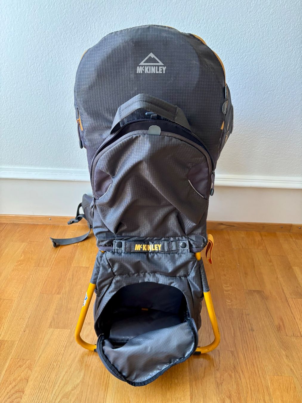 Mckinley Marsupi portabebè: McKinley Juno Comfort Kindertrage – Usato da Basel venduto da Lucerny 3