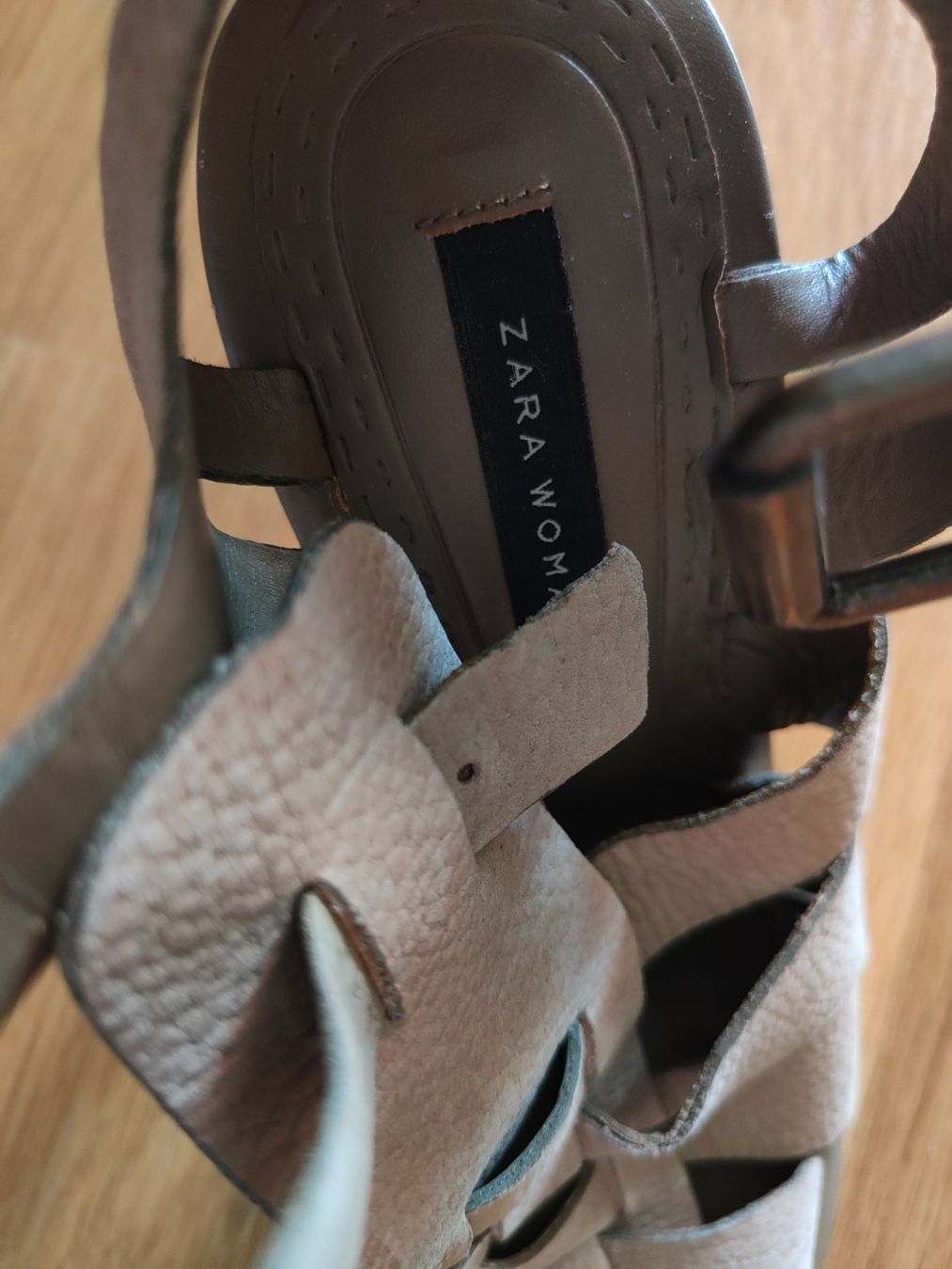 Zara Scarpe da donna: Sandalen mit Absatz 39 – Usato da Zürich venduto da tweetys78 1