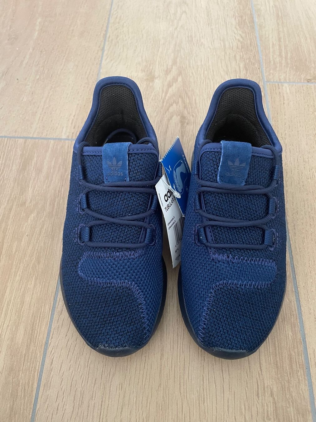 Adidas Scarpe per ragazzi: Adidas Turnschuhe Gr. 30 1/2 NEU – Nuovo (secondo la descrizione) da Waltenschwil venduto da hansnine 1