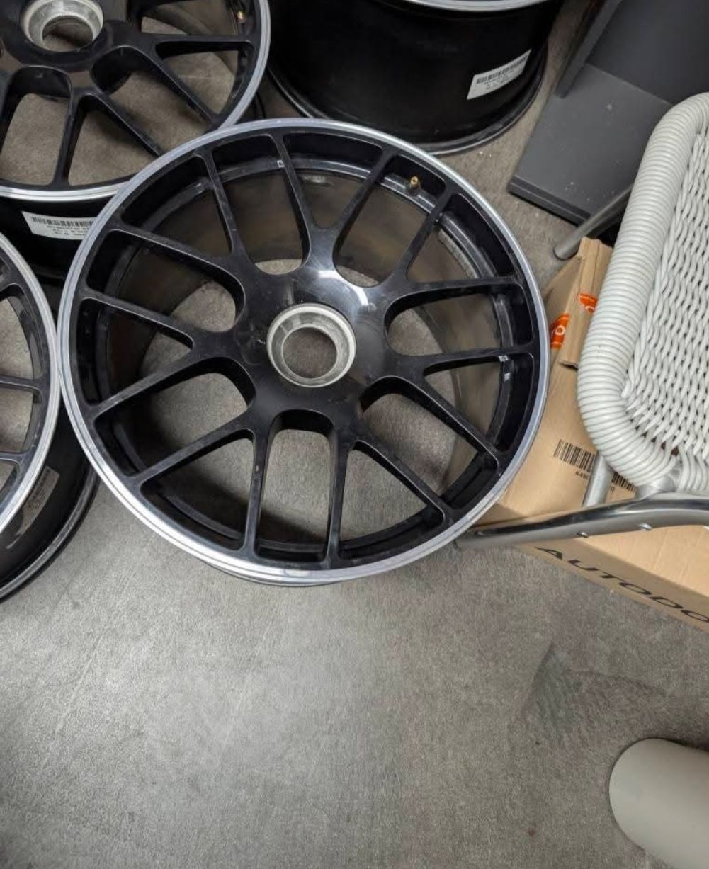 Porsche Felgen: Porsche Felgen  – Neu (gemäss Beschreibung) aus Dürrenäsch von Pneu-Idris 1
