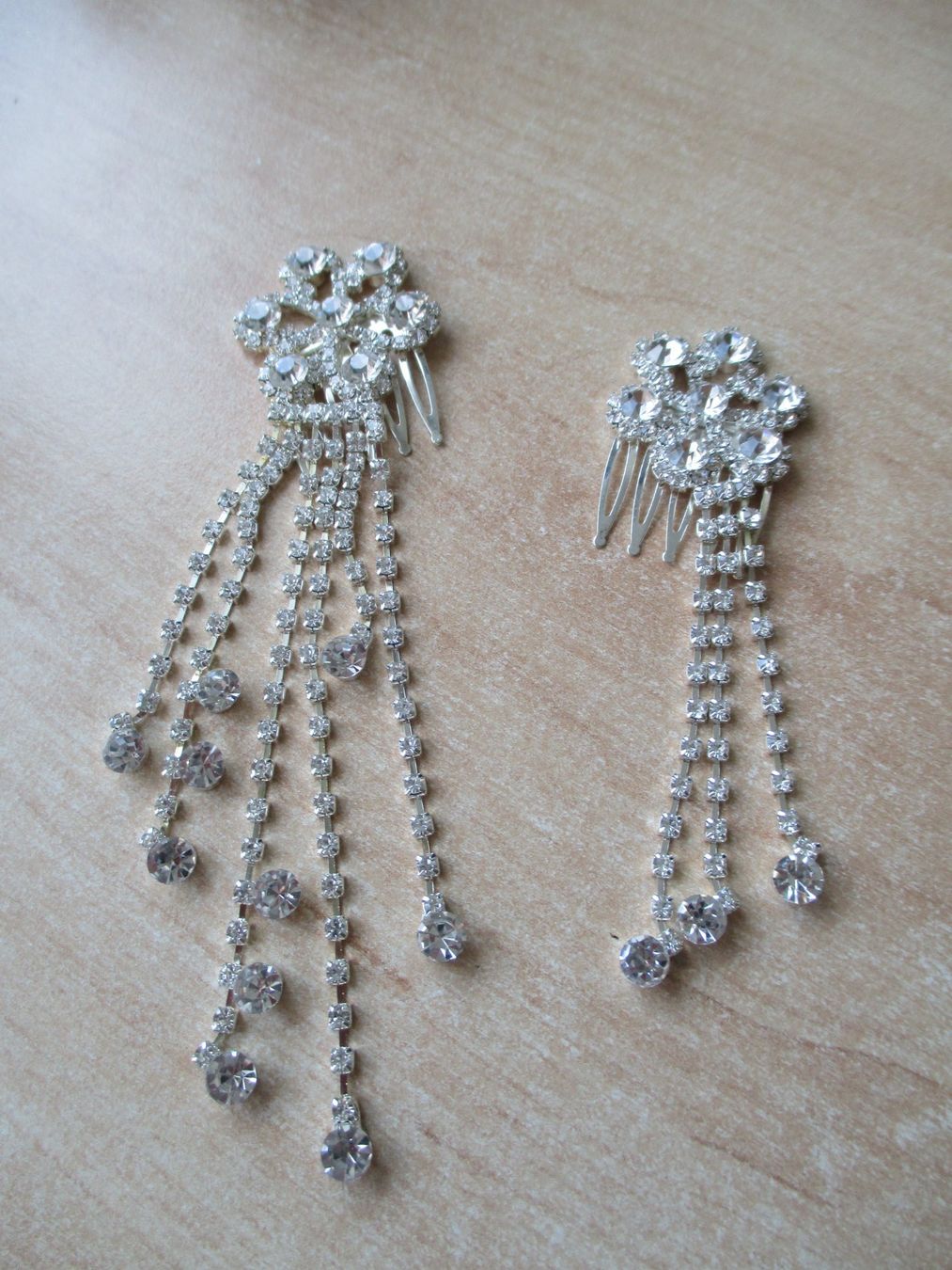Accessori per capelli: 2 Stk.festlicher Haarschmuck Neu – Nuovo (secondo la descrizione) da Winterthur venduto da katzen07