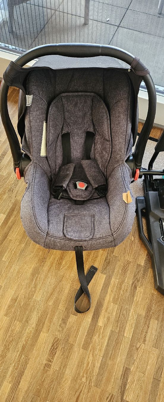 ABC Design Seggiolini per auto: ABC Design Babyschale Diamond Edition mit Basis – Usato da Hinwil venduto da timea_