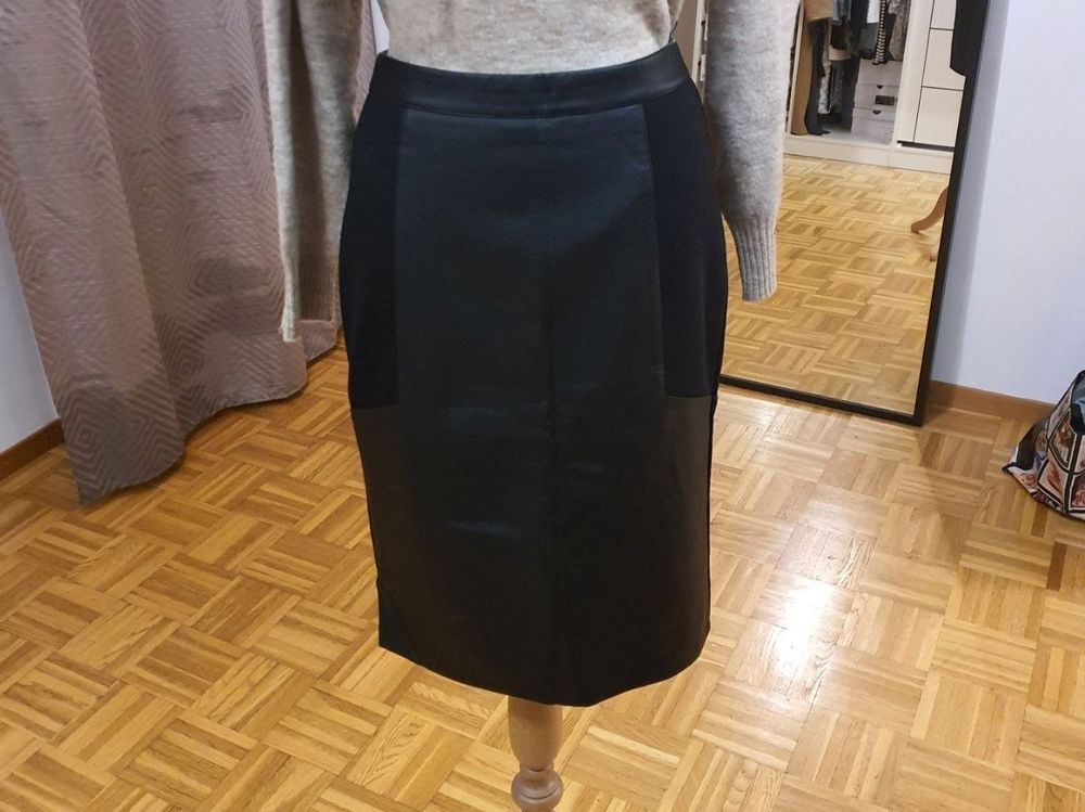 Morgan Gonne: Jupe Morgan noire similicuire taille 36 – Nuovo (secondo la descrizione) da Perly venduto da dayna_46