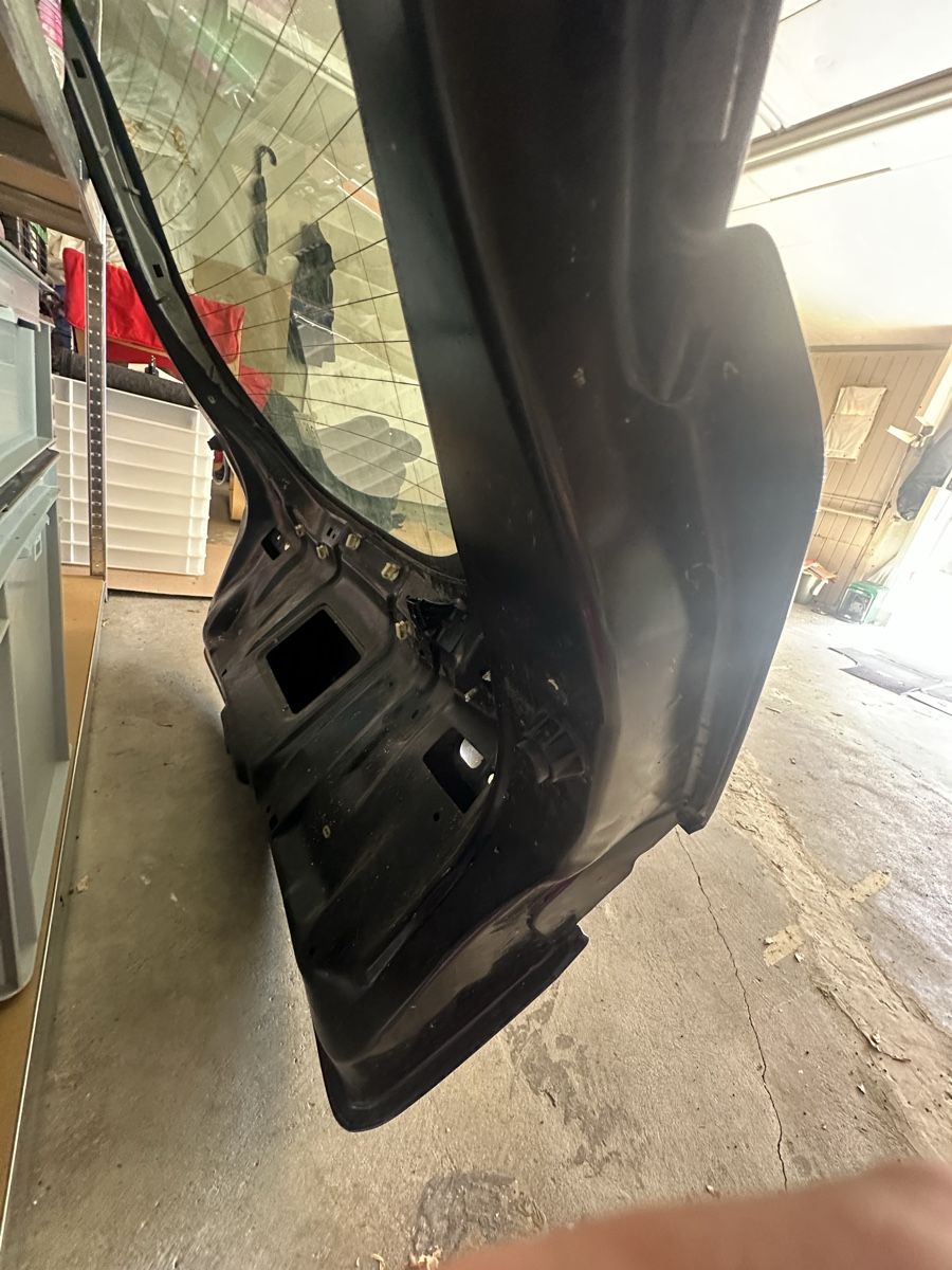 Renault Tutti pezzi di ricambio auto: Renault Laguna, Heckklappe/Heckscheibe – Usato da Dielsdorf venduto da Luigi1989 4