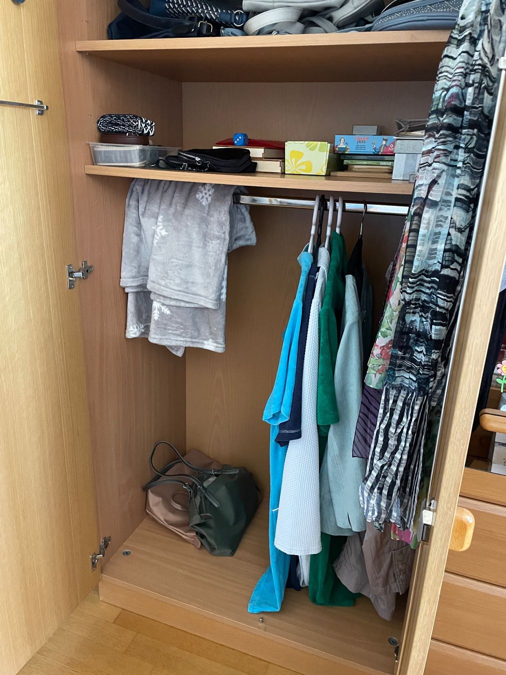 Armadi: Kleiderschrank – Usato da Remetschwil venduto da nholenweger 1