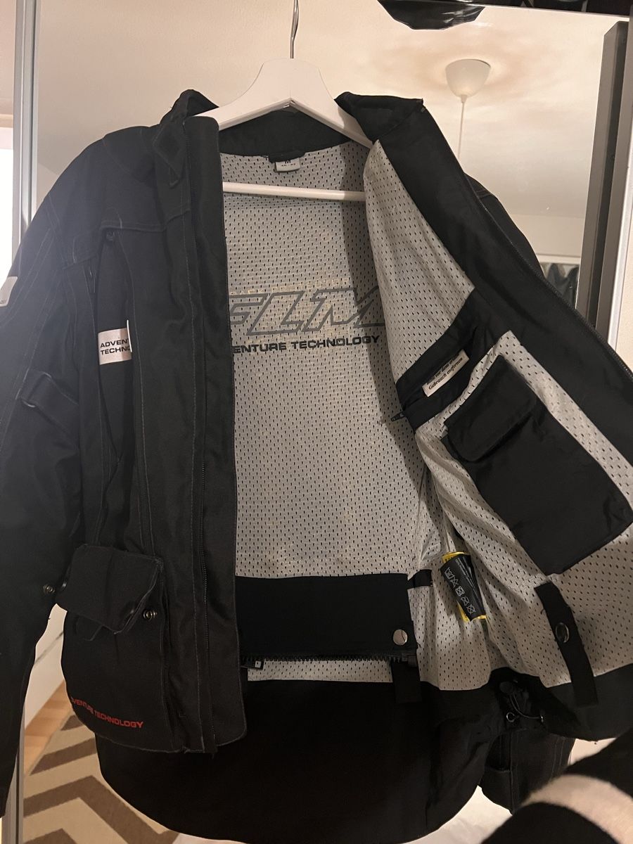 FLM Lots de vêtements: Motorradbekleidung zweiteiler FML – D'occasion à Hinwil par Michelle.C 3